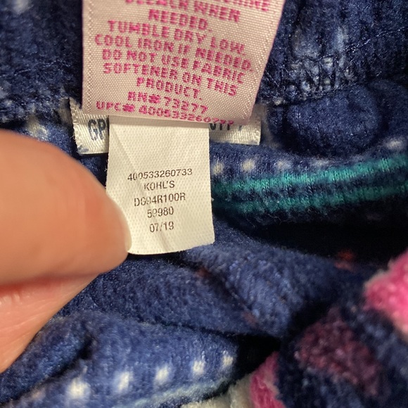 SO Brand PJ Fleece pants with elastic waist. Llama & snowflakes - Picture 8 of 8